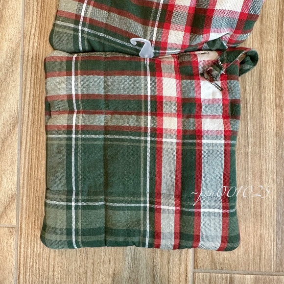 Hearth & Hand Magnolia 2pc Christmas Plaid Potholders - Picture 7 of 12